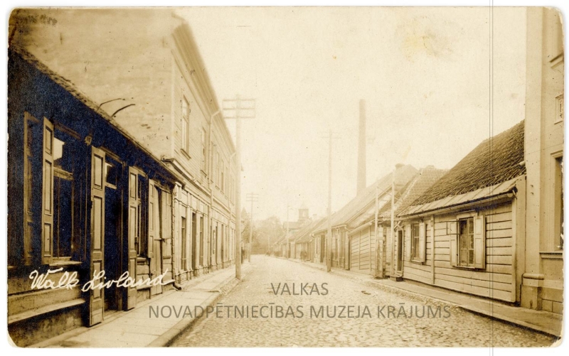 Pirms 100 gadiem Valkā tapušie dzejoļi