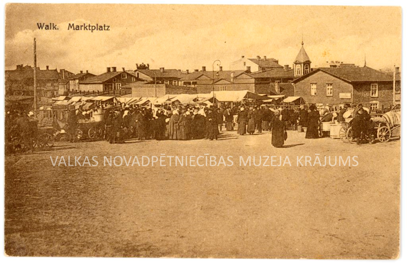 Tirgus laukums. Valka. Tagad tirgus laukums Valgā (Igaunija). Apt.1915.g.