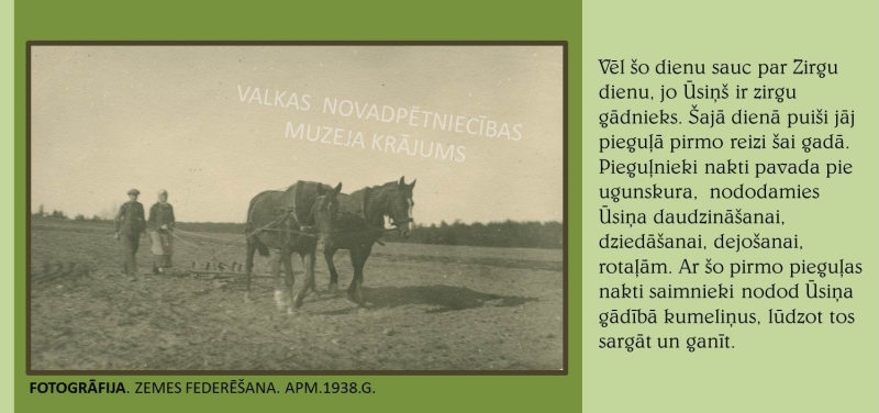 Melnbalta fotogrāfija. Zemes federēšana. Priekšplānā divi zirgi, kuri iejūgti arklā un kuriem seko divi cilvēki. 