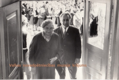 Pirmie Valkas muzeja apmeklētāji