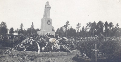 piemineklis atklāts