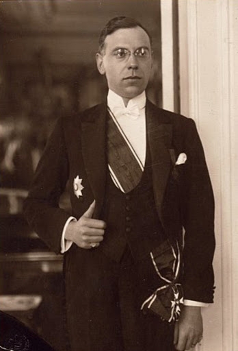  Z.A.Meirovics