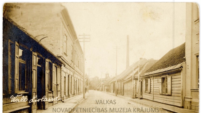 Pirms 100 gadiem Valkā tapušie dzejoļi